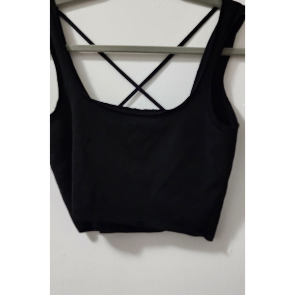 Zara Tops - Crop top